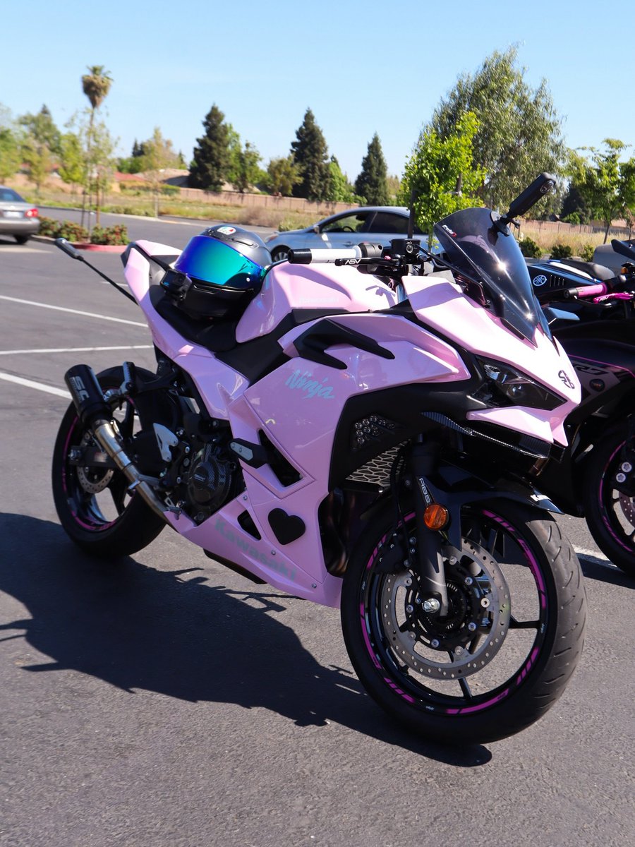 MoreMotorcycles's tweet image. #Pink #Kawasaki Ninja 500

📷
threads.com/@that_r7_girl