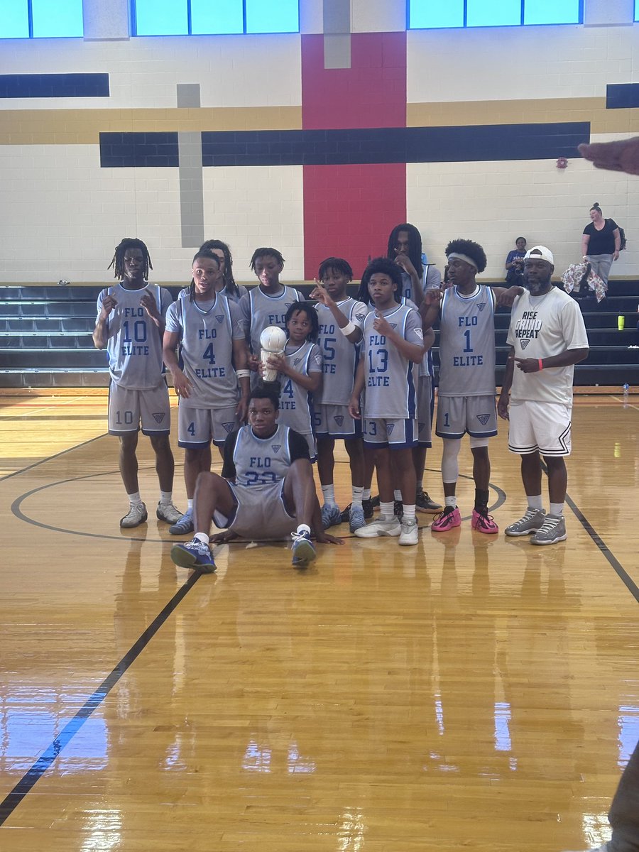 Flo Elite OTR tweet media