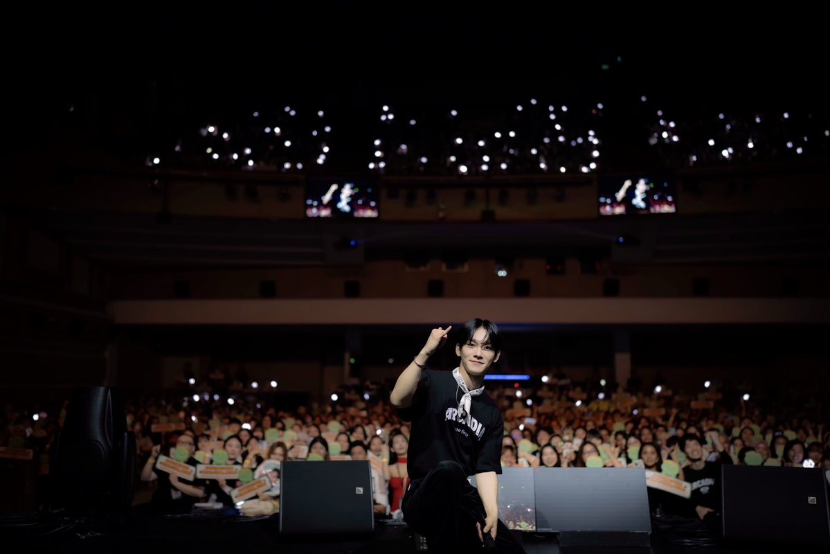 🌠 SINGAPORE, Arcadia was a night we cannot forget!

At the CHEN CONCERT TOUR <Arcadia> in SINGAPORE, the night was defined by songs and moments that transformed into lasting memories. Your passion and support for CHEN added a sense of warmth, making the entire experience truly