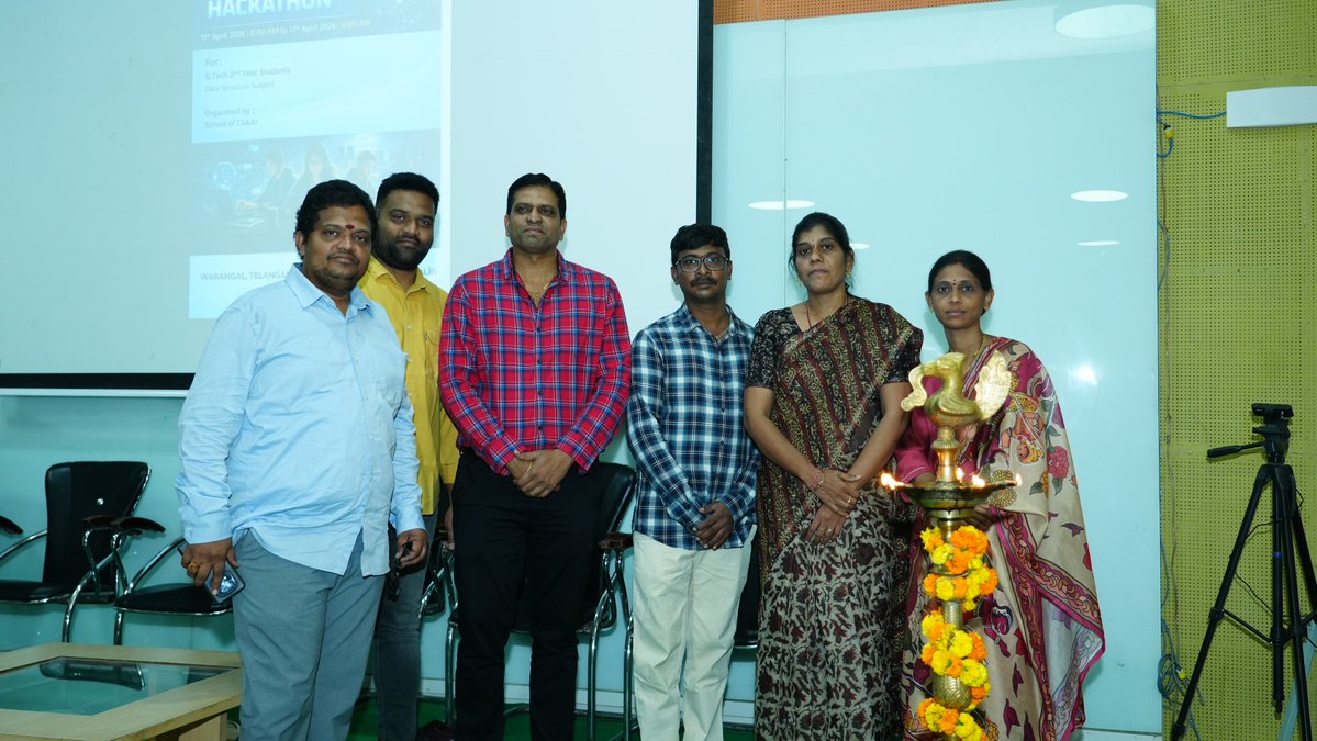 SR University tweet media