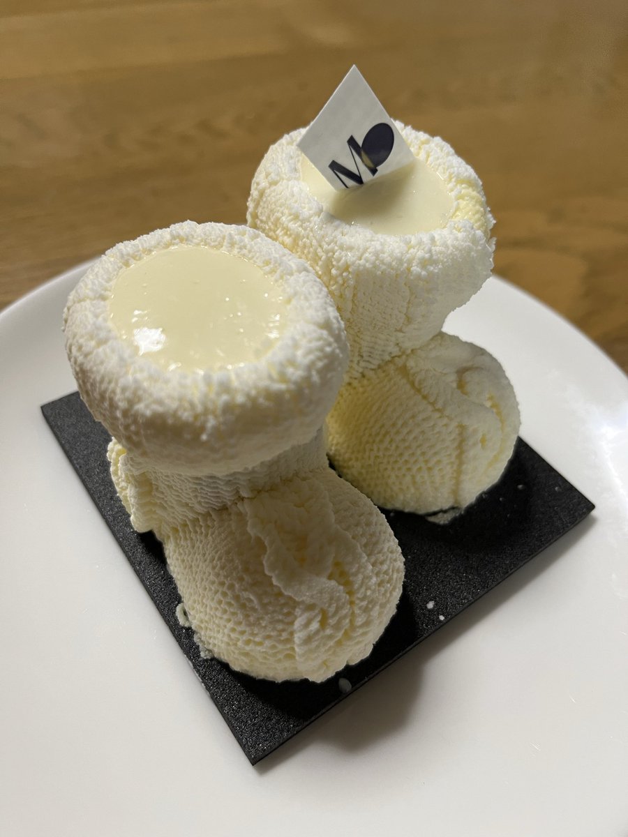 #山手線半周ウォーキング旅
前回の続き。今回は新宿駅を9時に出発。池袋回りで、16駅、途中お昼休憩を挟んで15時に東京駅に到着。ひたすら歩いて、40,473歩。頑張ったご褒美に美味しいものを買いました。
#新宿駅
#東京駅
#一期一会
#東京散歩