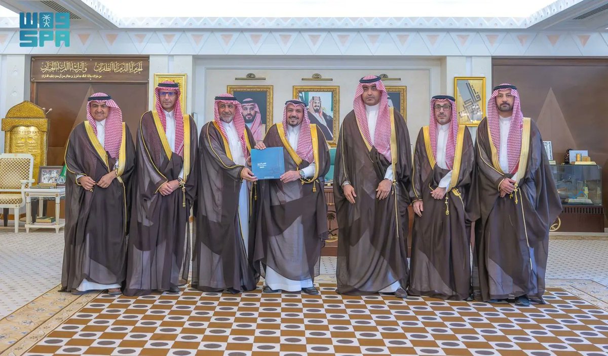 SPAregions's tweet photo. الأمير فيصل بن مشعل يستقبل رئيس غرفة القصيم ويتسلّم التقرير السنوي لعام 2025.
https://t.co/ZHHLnglPXU
#واس https://t.co/MKlubeVqrC