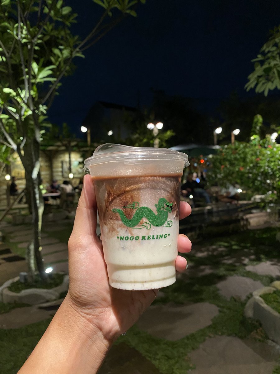 03kumismanis's tweet image. Pernah ngopi di Nogo Keling Sudimoro ??
Es coklat 18k
.
.
#malang #sudimoro