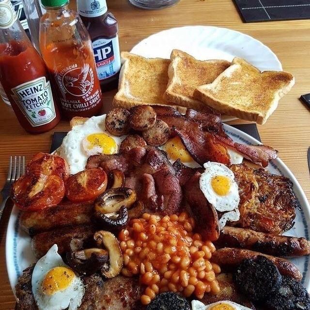 Dessert Diaries tweet media