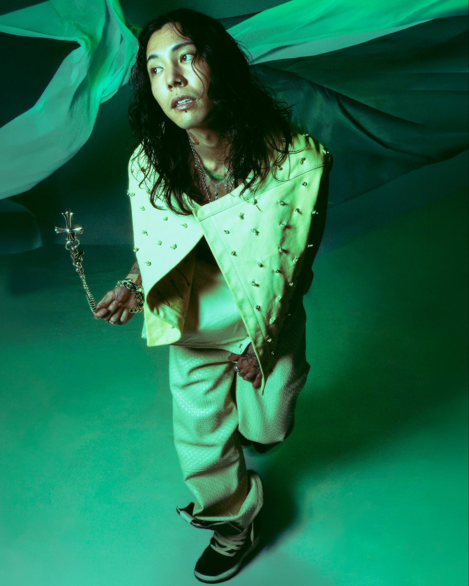 vividboooy tweet media