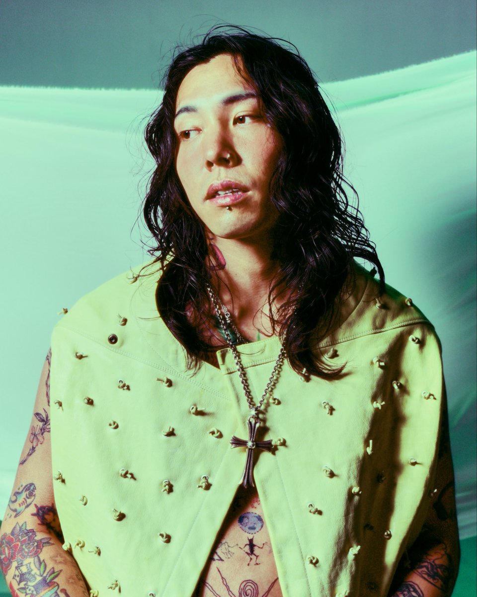 vividboooy tweet media