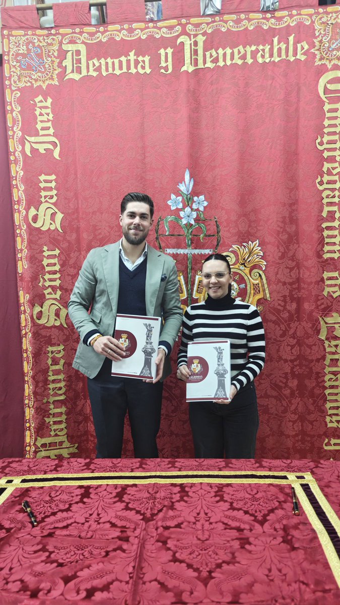 🖊️La firma que nos une al Patrón de San Fernando. 

Mentiría si te digo que la firma se hizo ayer, en concreto se llevó a cabo el pasado 5 de febrero, 😅 pero estaba esperando a este bonito tiempo de Glorias para anunciarlo.

El próximo 𝟏 𝐝𝐞 𝐌𝐚𝐲𝐨

El Patron San José &amp;