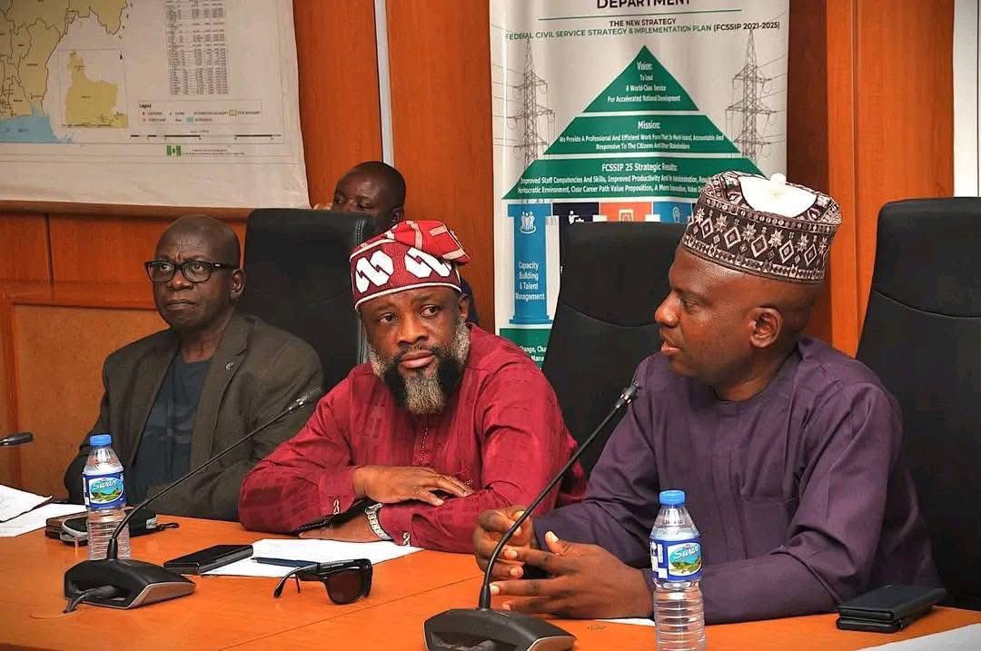 ꧁༆Wealth💛⚓༆꧂ tweet media