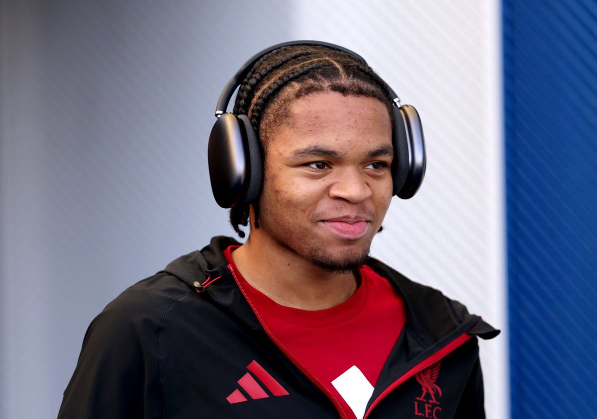 Vibes Foot tweet media