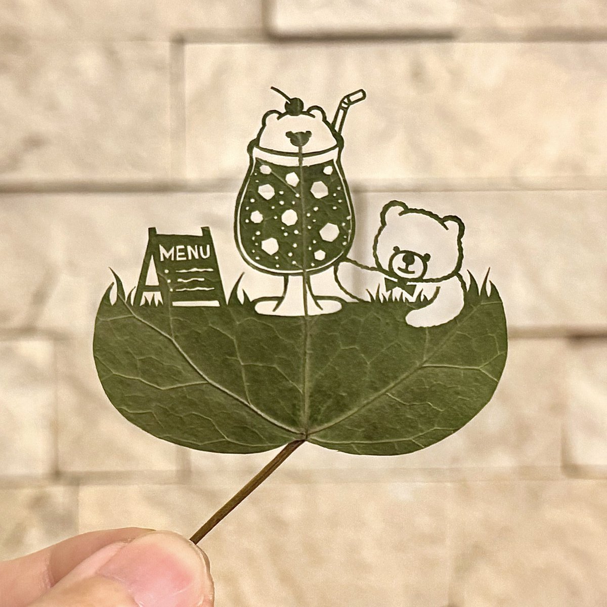 リト@葉っぱ切り絵 tweet media