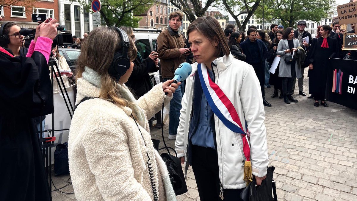 A_Linkenheld's tweet image. #justice #VSS
Forte mobilisation des avocats et magistrats contre le projet de loi sur la justice criminelle. Les associations féministes s’y opposent aussi.

Au nom des @senateursPS je défends ce soir la suppression du plaider coupable et de l’extension des compétences des CCD.