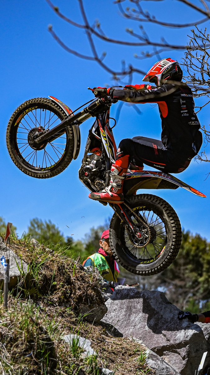 トライアルってバイクの競技を初めて見たけど、結構面白かった