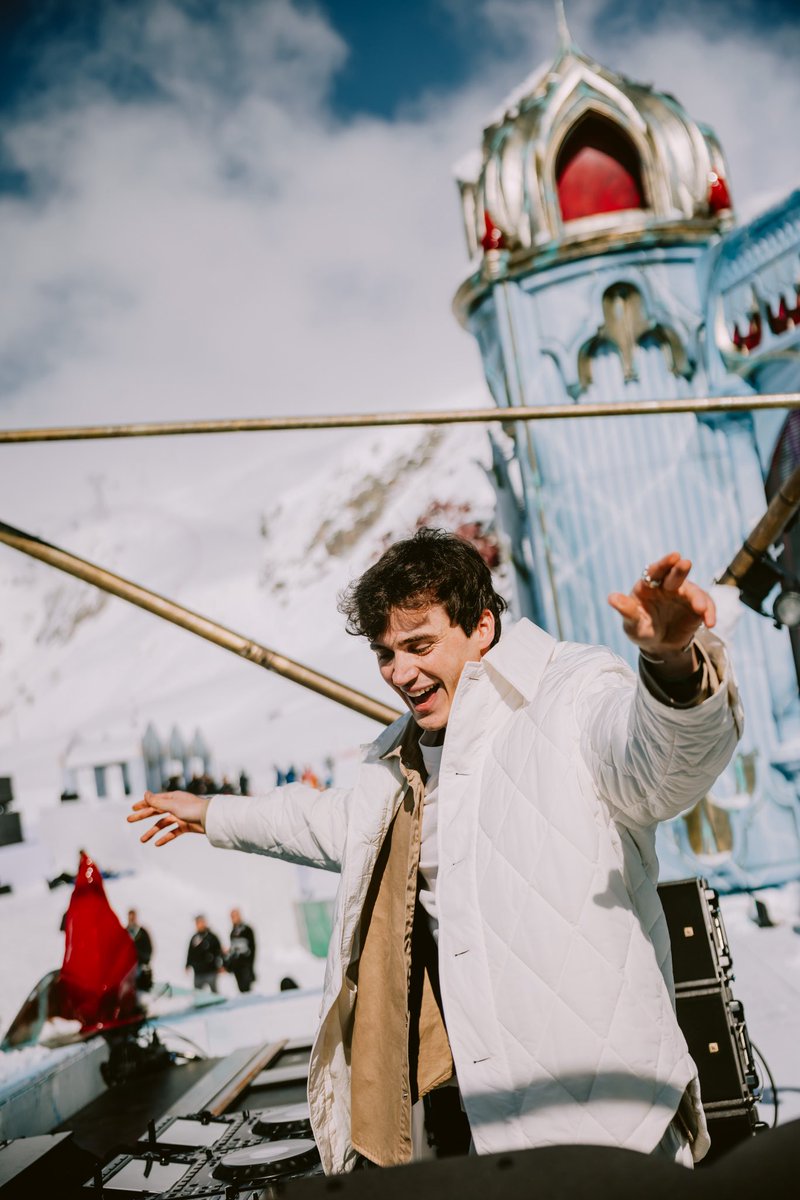 Tomorrowland Winter tweet media