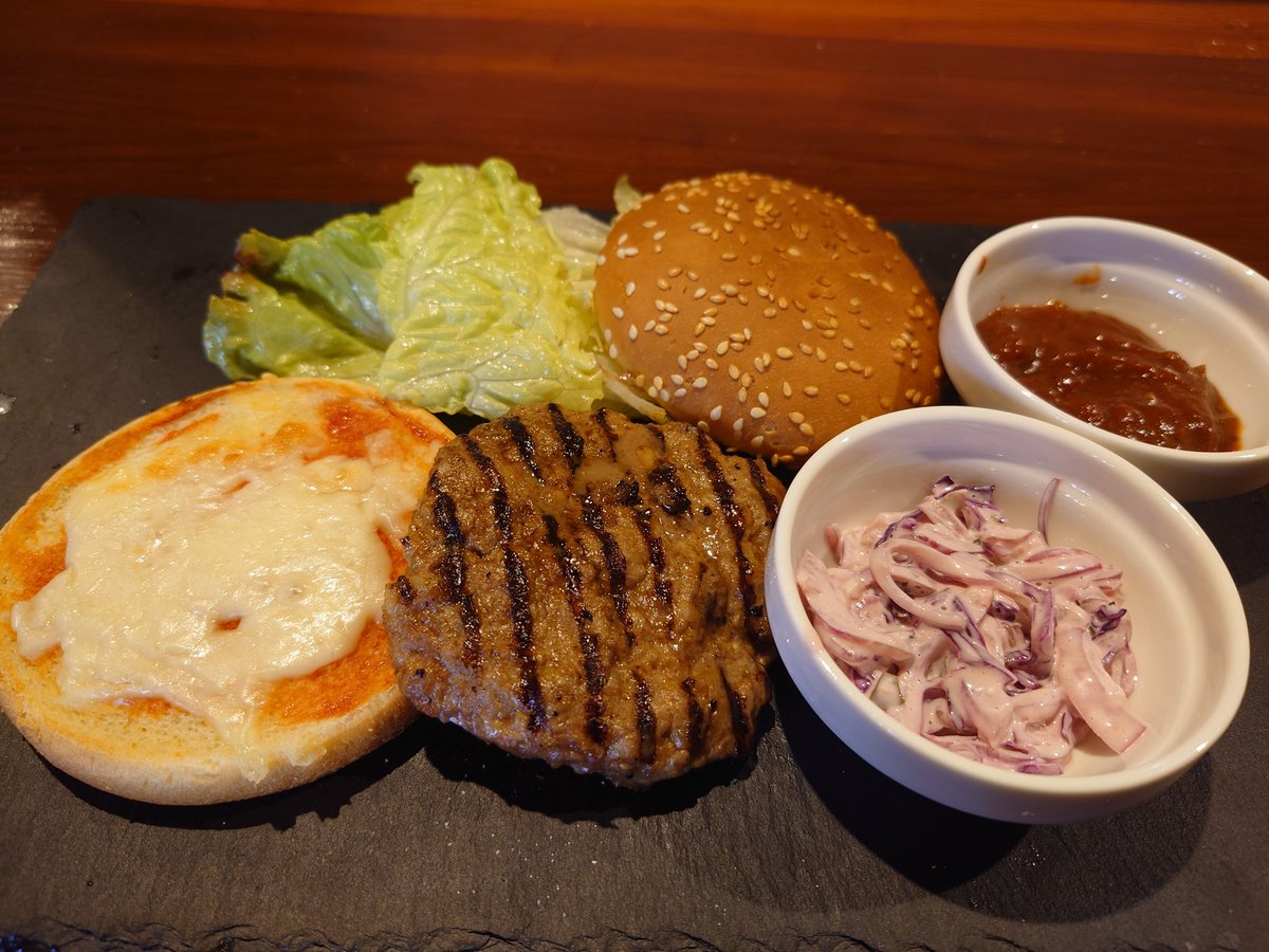 インテリシェフ 水族館の小さい怪獣 tweet media