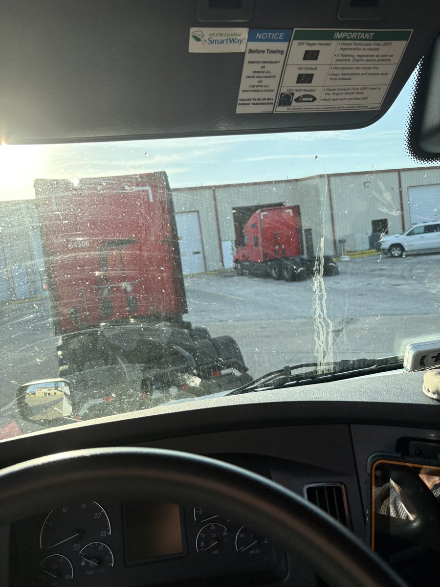 Tom8548 🍊 tweet media