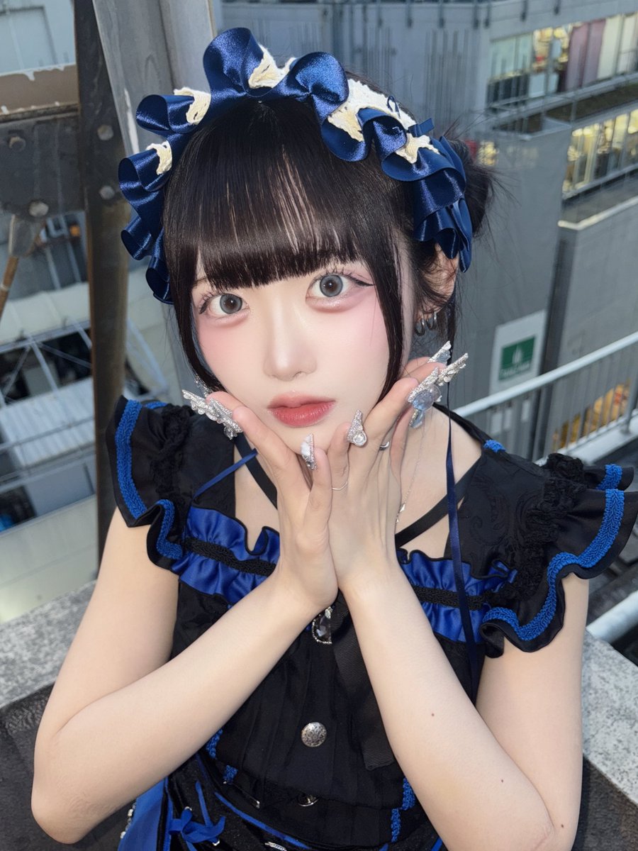 涼々音こま tweet media