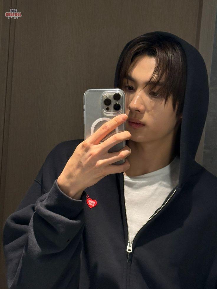 SELFOL ONLY! tweet media