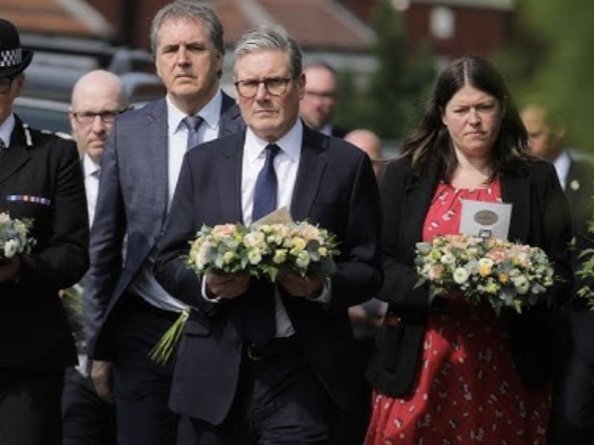 <a href="/Keir_Starmer/">Keir Starmer</a> Your visit lasted 19 seconds then you went and partied in Downing Street.  You are truly disgusting.