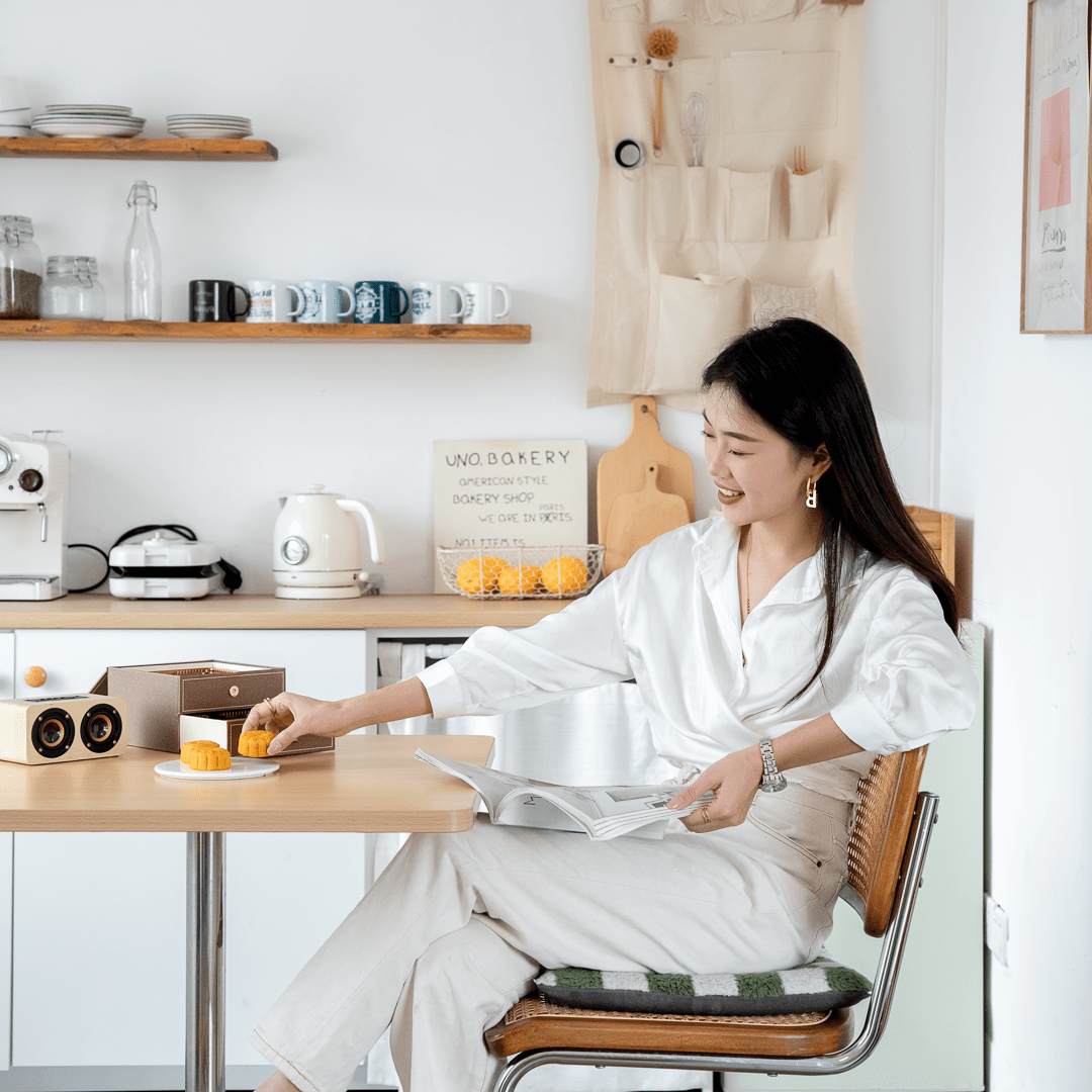 groundteafoot's tweet photo. "Sunday vibes = board games, messy snacks, u0026 laughter that echoes.  Family time u003e everything." https://t.co/6EYwugoSxL