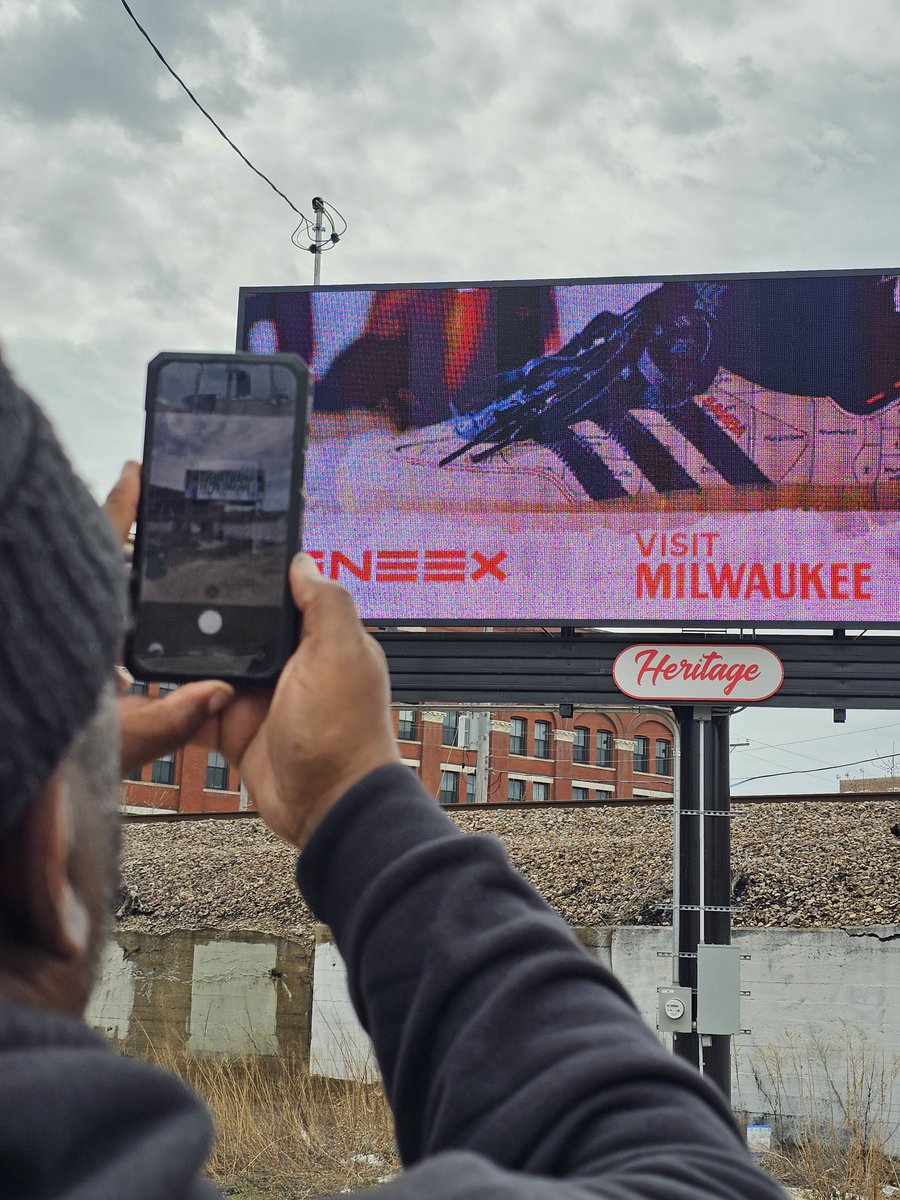 JBfromchicago's tweet image. Weekend Dump #Milwaukee