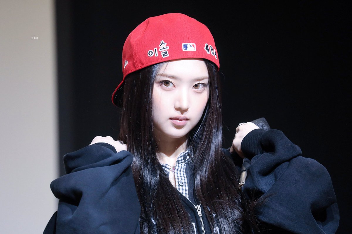 솔랑해ᡣ𐭩 tweet media