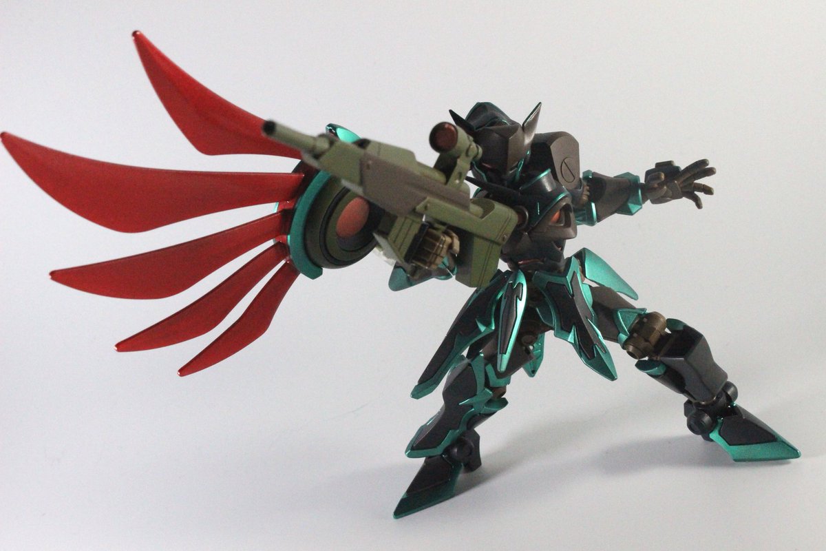 Kured_ON's tweet photo. #鹿ダンコンテスト

テーマ①に応募させていただきます！

LBX アザゼル

2019年の再販でテンション上がって作った機体です。
おもちゃ箱の中から発掘したルシファーをベースにパーツを買い足して補修し、子供の頃ダンボール戦機にハマるきっかけとなったハンターのハンターライフルを装備しました。 https://t.co/kLMIfF4MX6