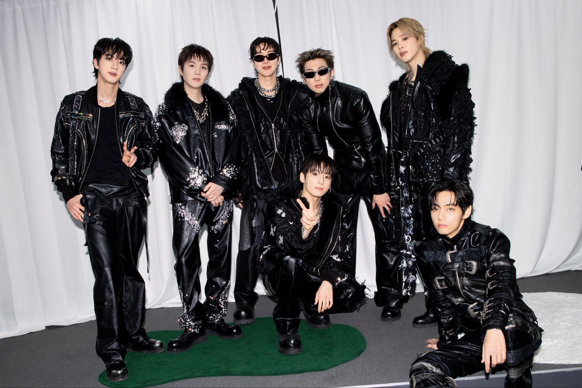 TK 𝖮𝖭𝖫𝖸 ♡ j tweet media