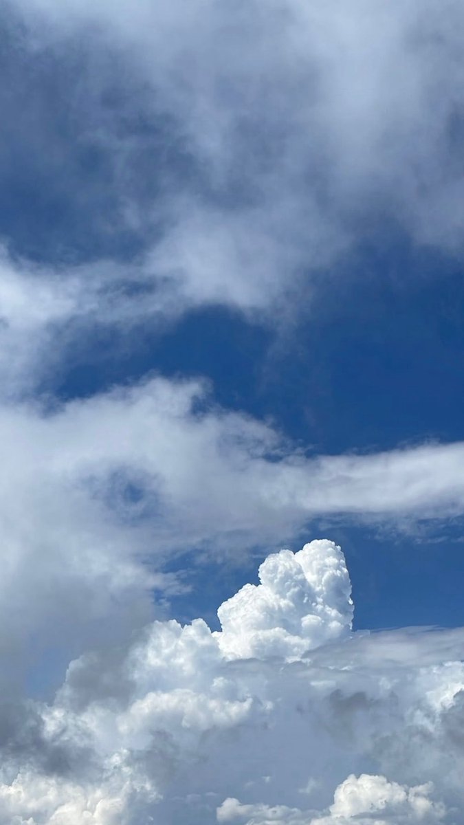 The weather in April 🏞️