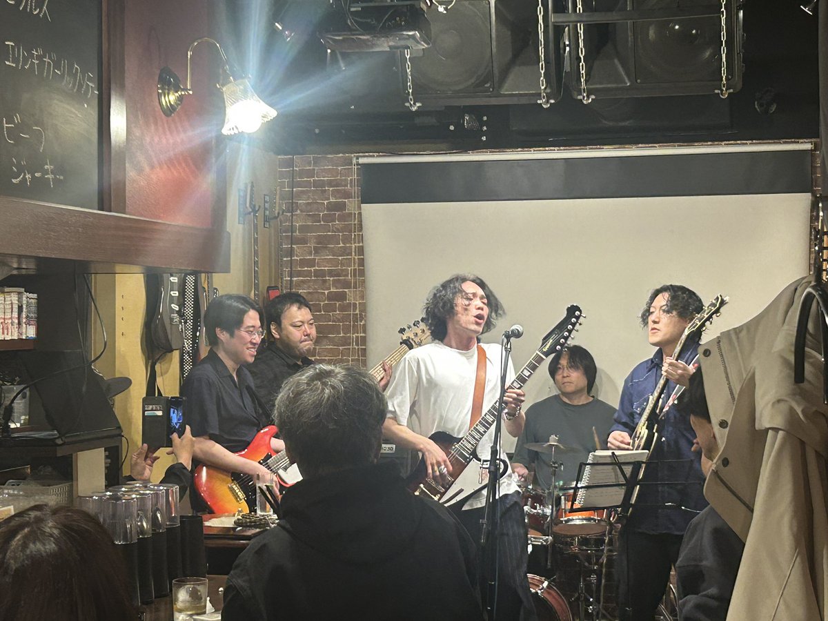 Strangers_japan's tweet photo. セッションに来てくれた皆さんありがとうございました！おかげさまで楽しい夜になりました！ https://t.co/cdAv9TztOF