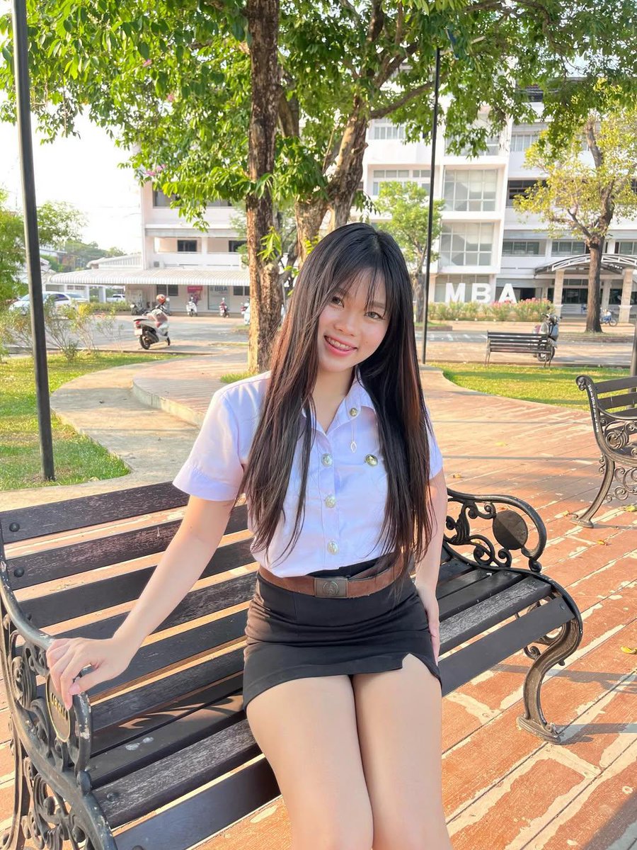 หลังหอมีเรื่อง tweet media