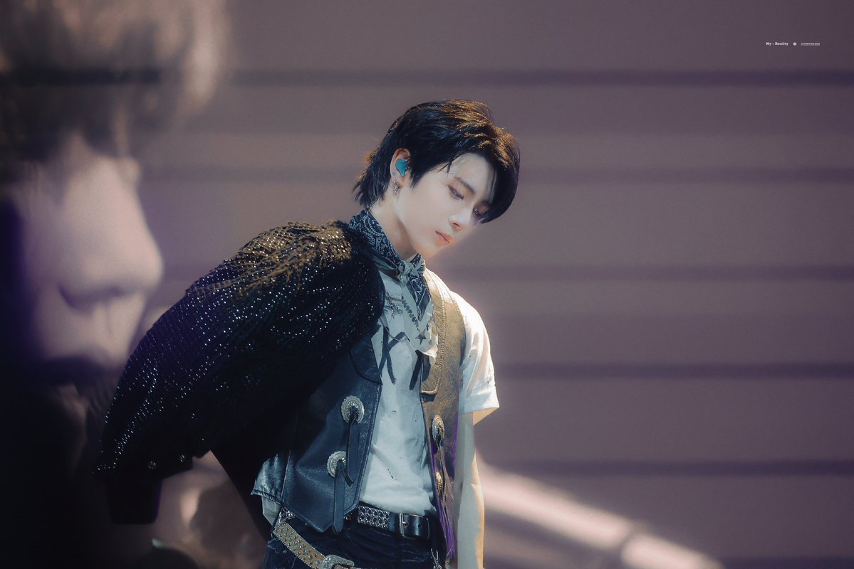 My : Reality tweet media