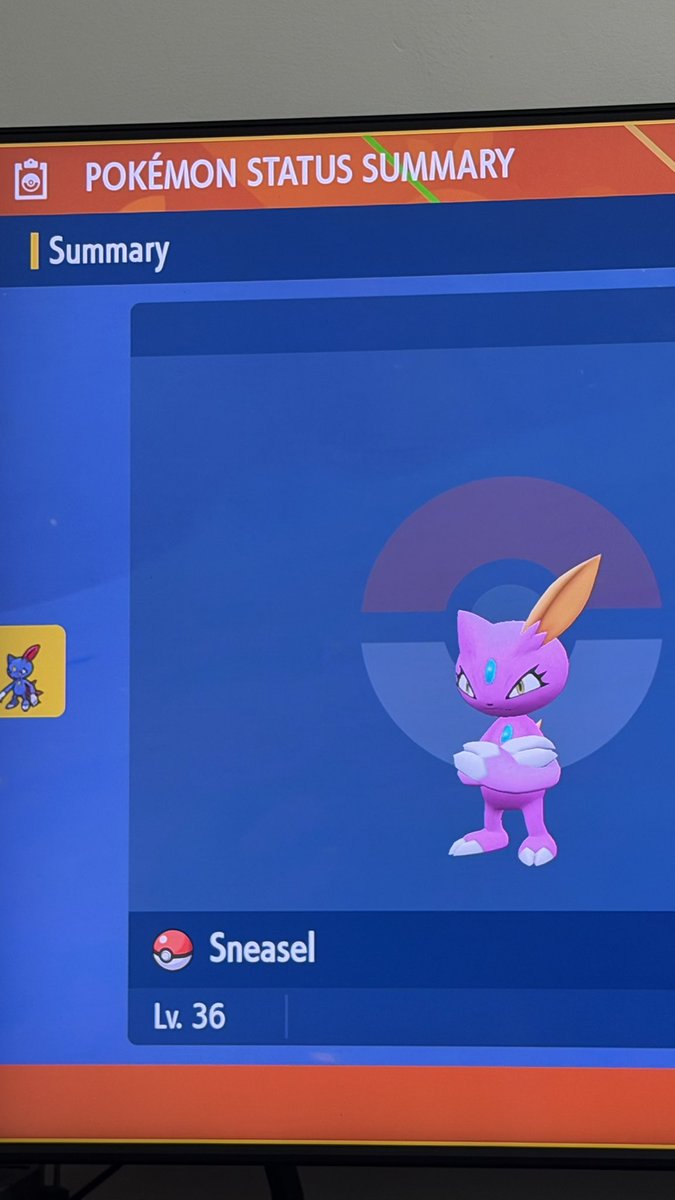 capturei um sneasel shiny ✨✨✨
