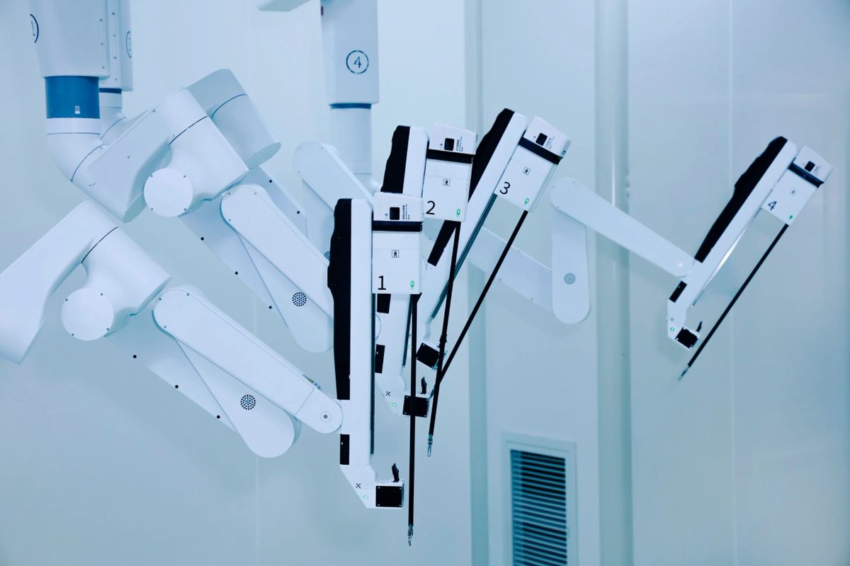 hangzhoufeel's tweet image. 🏥 A 620° surgical robot changing the way of surgery! The SR01-200 surgical #robot co-produced by Hangzhou-based Kangji #Medical Instrument and Weijing Medical is now in clinical use for breast surgery. With ultra-flexible robotic arms, it helps reduce surgical difficulty,