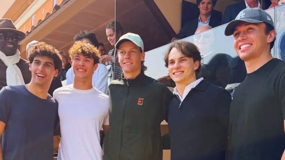 ray | レー ⭑ tweet media