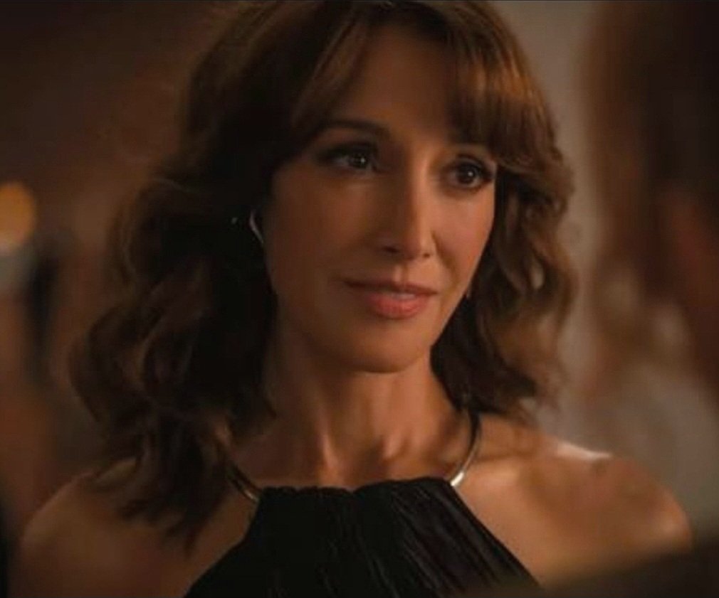 Peek through the windows
of my soul
𝘔𝘺 beat? 
A strong beat
An authentic beat
Lust for life inhabited my heart!

Allow it to inhabit yours?
The world will look brighter.

♥️