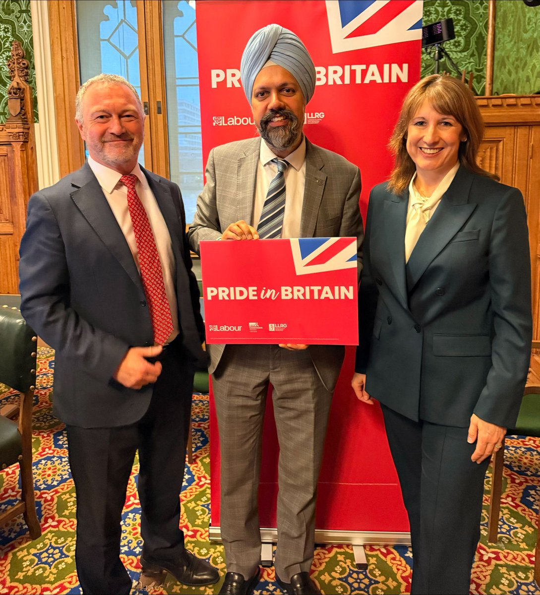 TanDhesi's tweet image. Personally thanked Chancellor @RachelReevesMP and Cabinet Minister @SteveReedMP for the #Government granting an extra £40 million to #Slough—to help restore pride in overlooked communities within our town.

Unlike previous Tory and Lib Dem governments, #Labour is backing Slough.