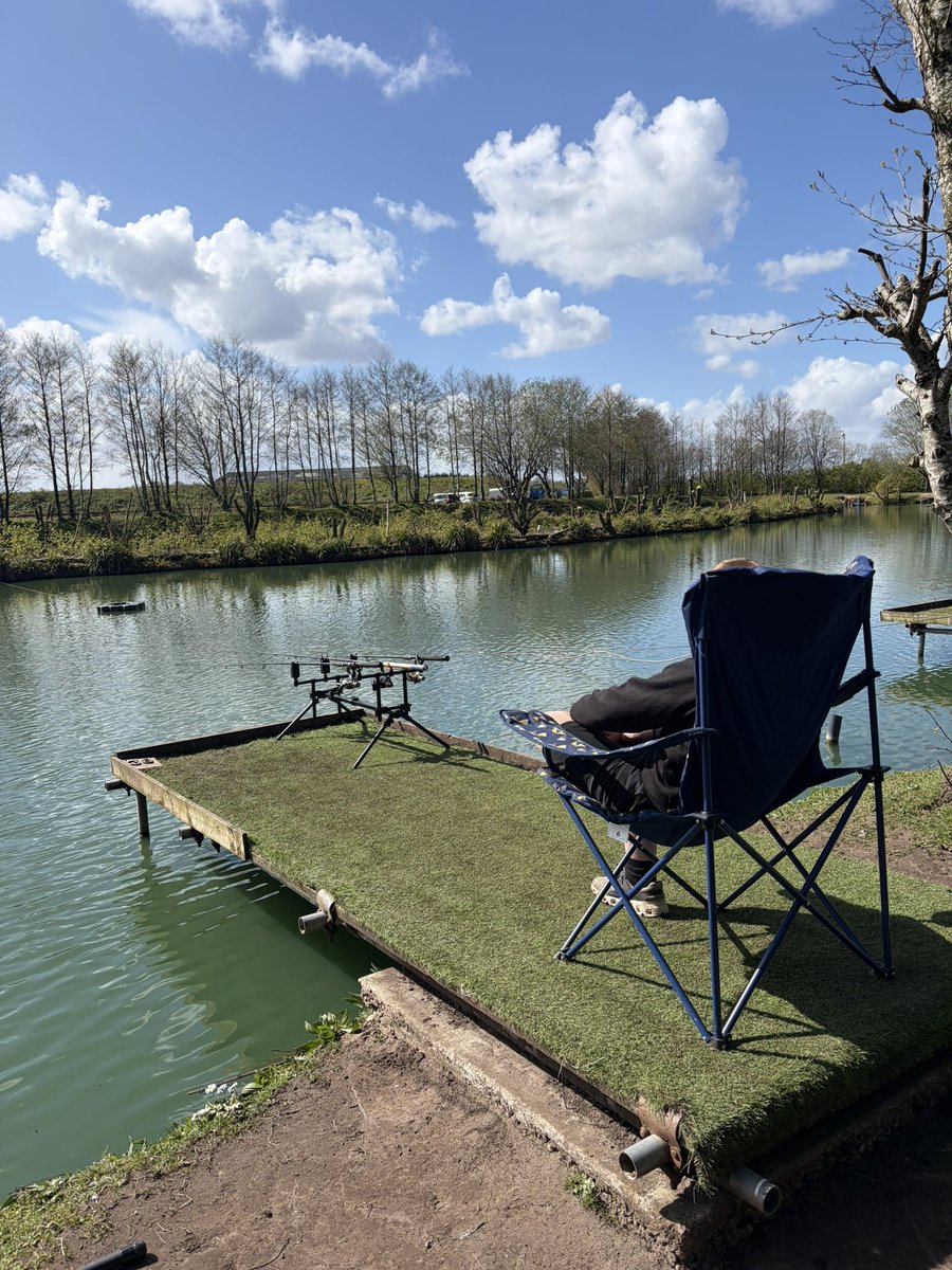 fishingthemind's tweet image. Great way to start the week 🎣🧠👌🏼

Many fish caught today but most importantly relaxing in the sunshine next to the water, great for the mind 🧘‍♂️ 

#fishingtherapy #sessions