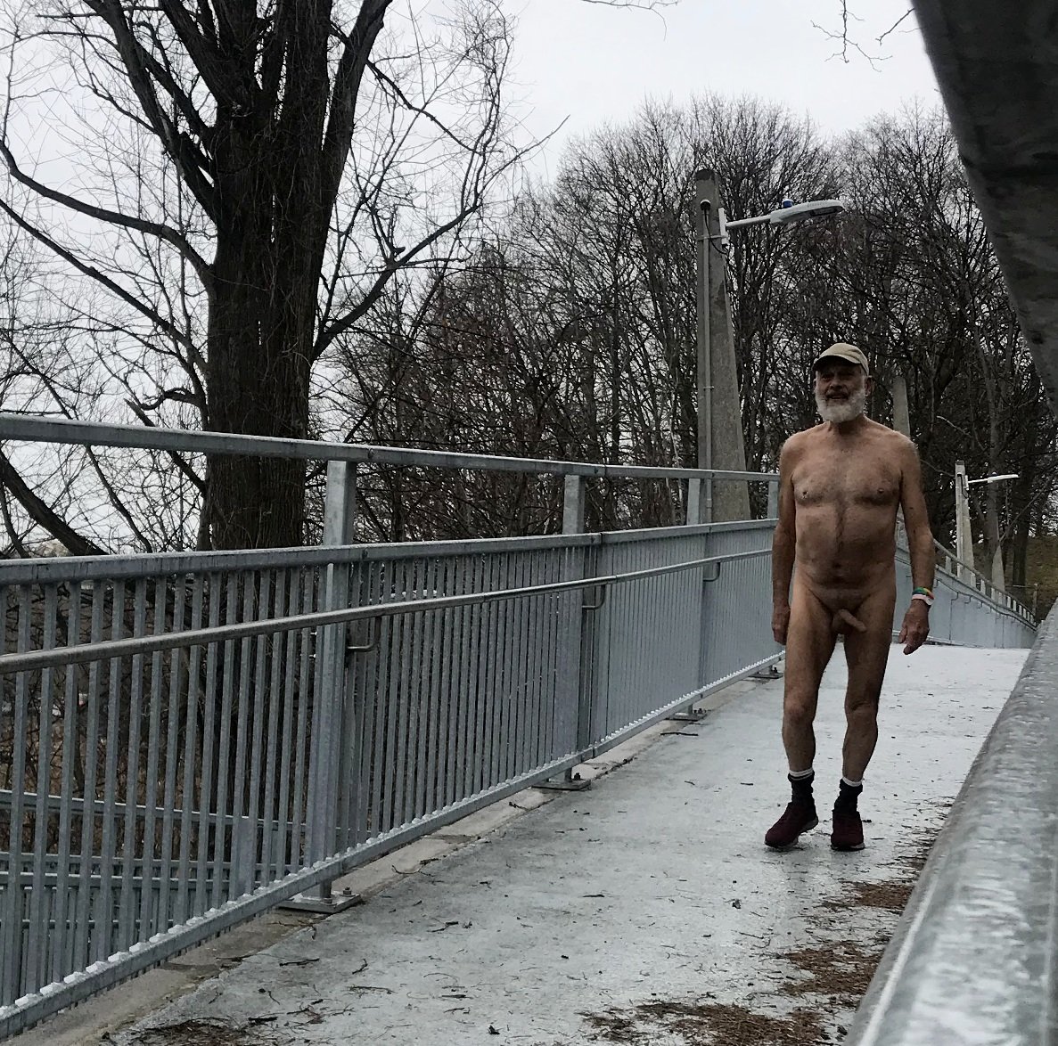 pgtoinsta tweet media