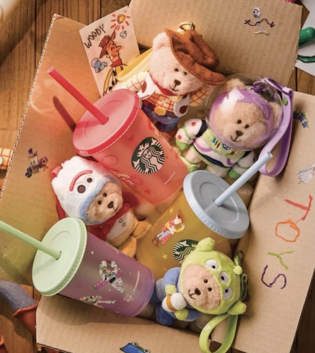 bbublequm's tweet image. TOY STORY x STARBUCKS คือต้องเก็บๆๆๆ 🧸 set แก้ว 3 ใบ 1090 ค่า / ตกต 950