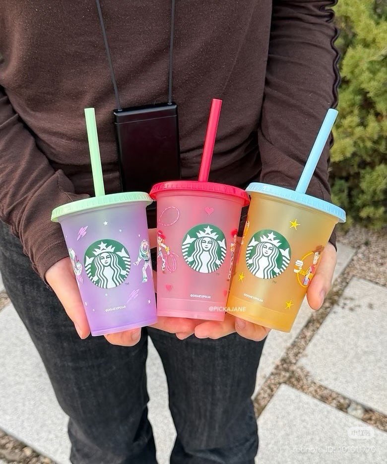bbublequm's tweet image. TOY STORY x STARBUCKS คือต้องเก็บๆๆๆ 🧸 set แก้ว 3 ใบ 1090 ค่า / ตกต 950