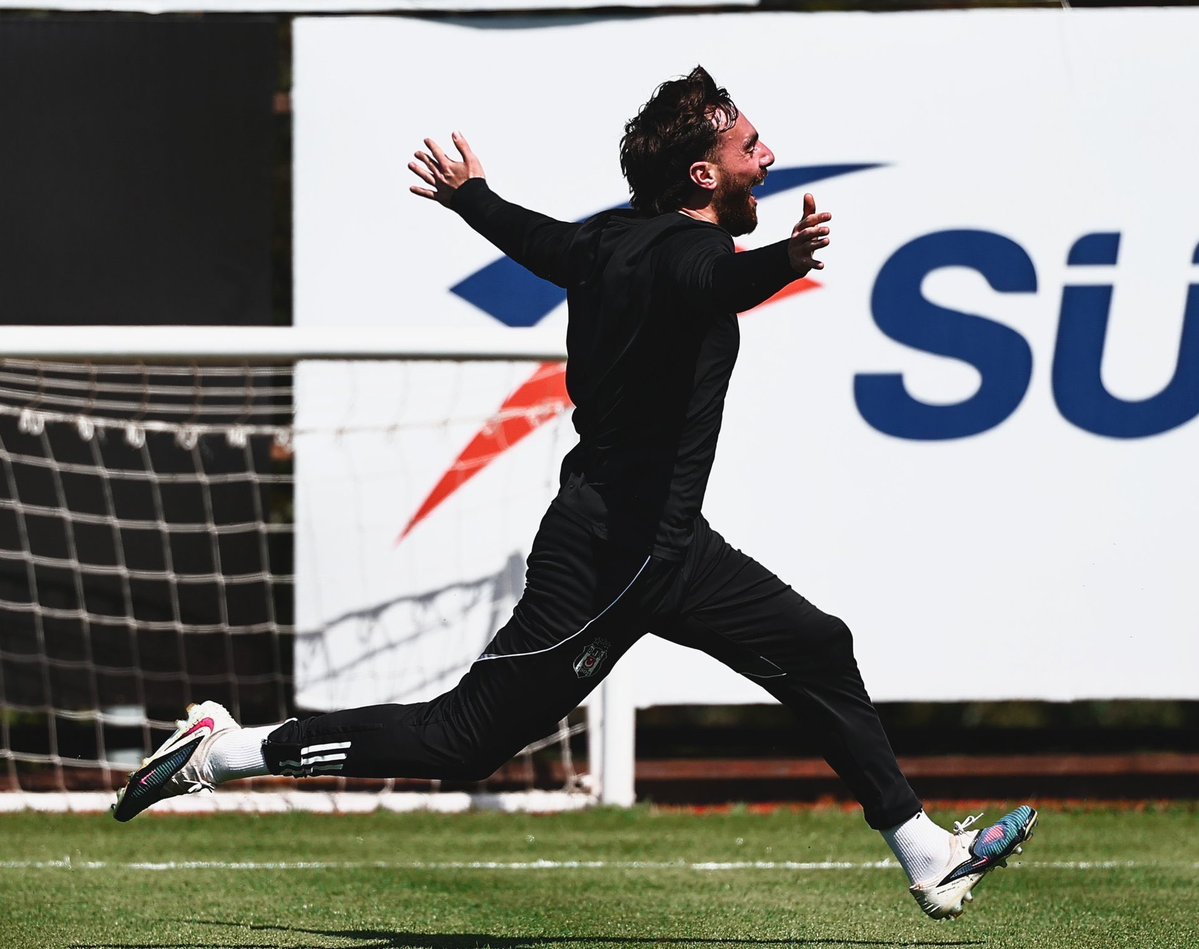 𝐒ı𝐥𝐚 tweet media