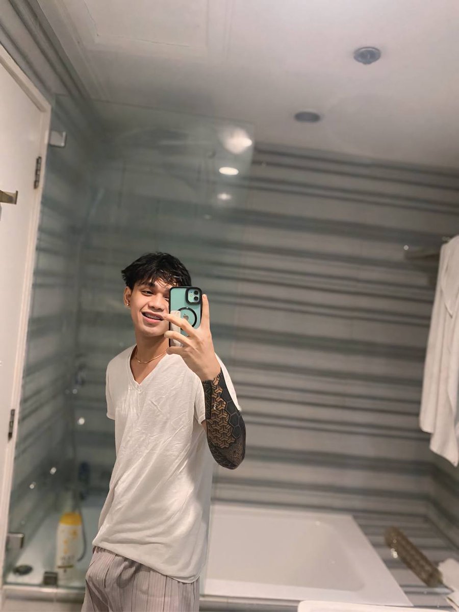 Urbaby_b0y tweet media