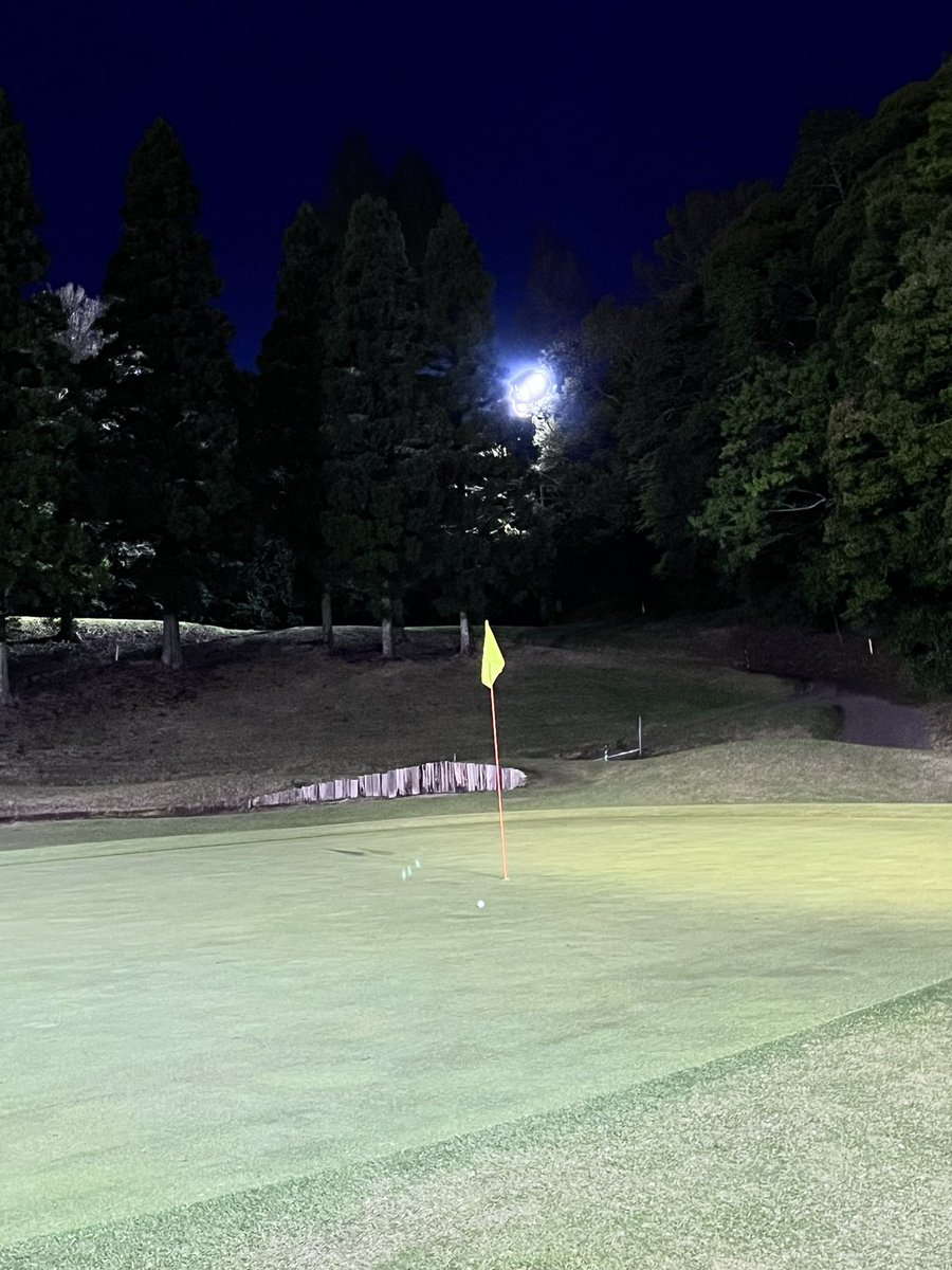 Jeanne_sun's tweet photo. ナイターゴルフ楽しかった⛳️
今の季節ならではね。 https://t.co/KgwzGhMDBx