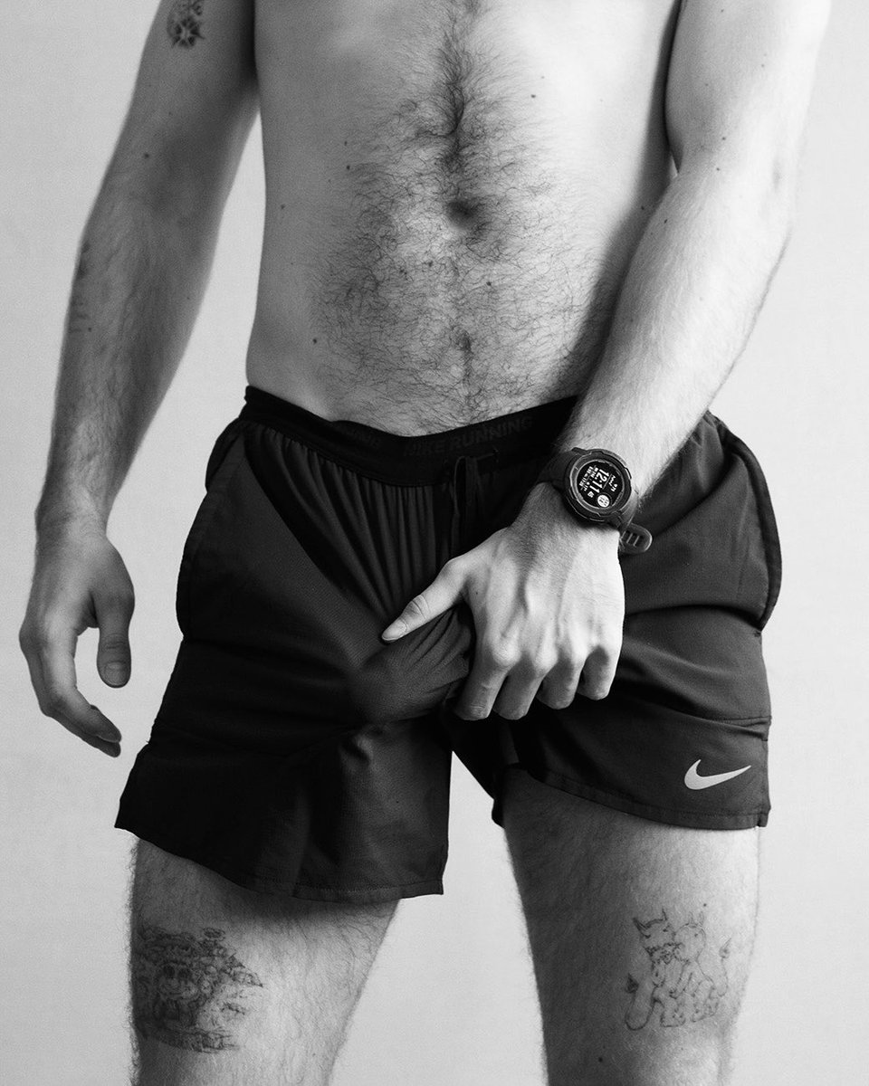 👑 HUNGDOMPOLE tweet media