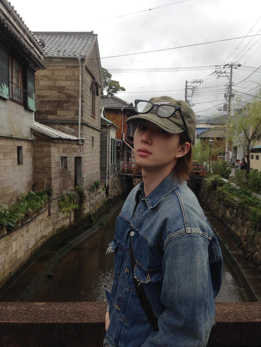 킁. 킁 tweet media