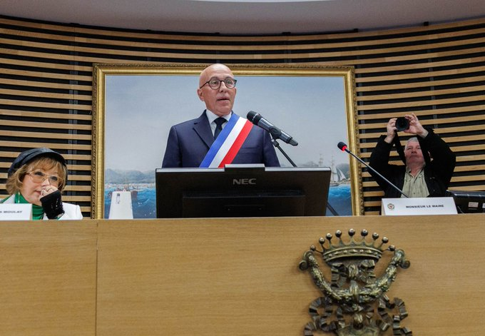 _Direct_News's tweet image. #Nice 🇫🇷

Bonne gestion. «200 000 euros économisés chaque année» : Éric Ciotti diminue de 12 % les indemnités des élus municipaux niçois