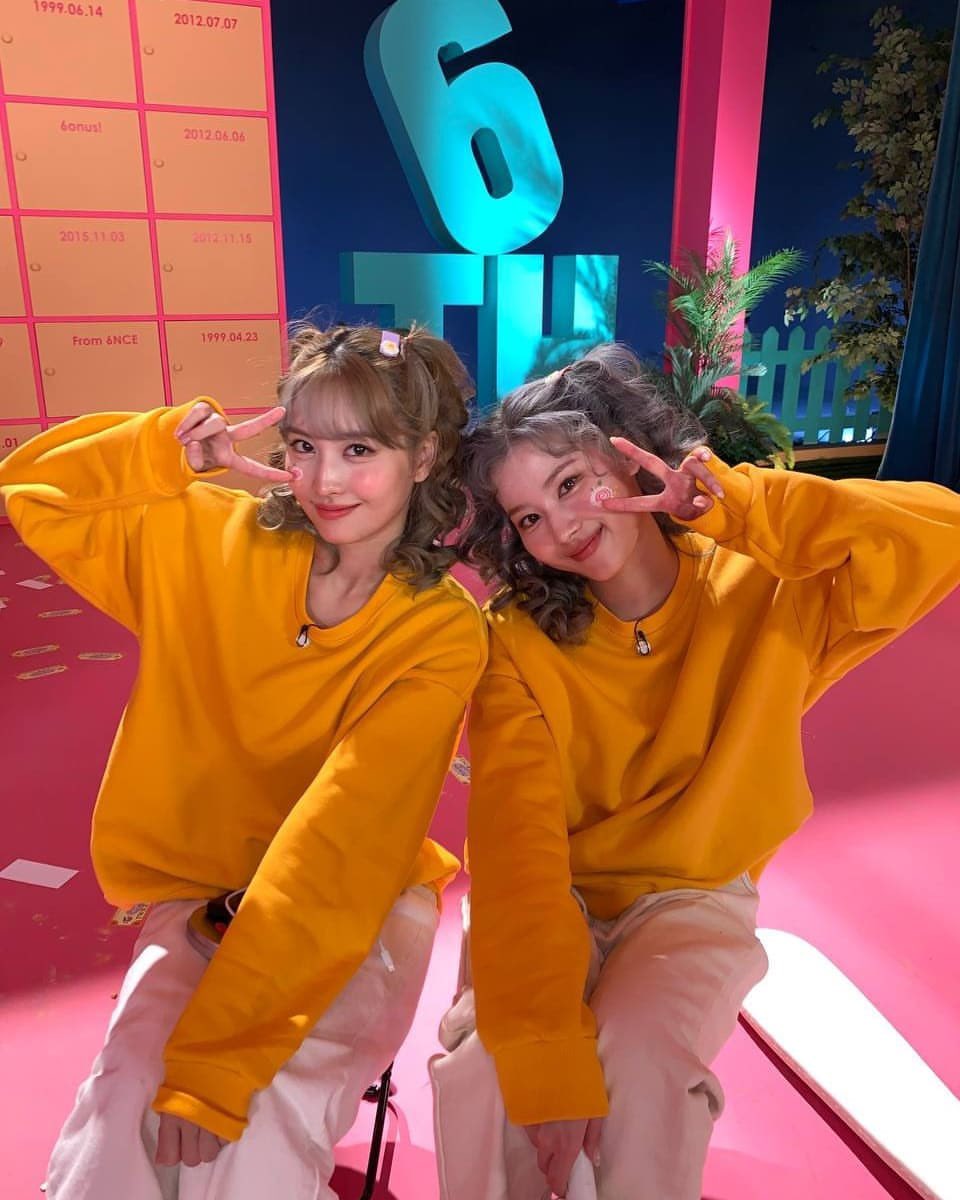 momoring_tw9ce's tweet photo. ใใใใใใใชใกใใๅ
ฅ็คพ14ๅจๅนดใใใงใจใ๐ฉท๐ใใใใใใตใขใใใ็ฌ้กใ็ตถใใชใๆฅใ
ใซใชใใพใใใใซ๐ซถ๐ป
#14YearsWithSAMO
#์ฌ๋_๋ชจ๋ชจ_์
์ฌ_14์ฃผ๋
_์ถํํด https://t.co/BkuYkFqsoN