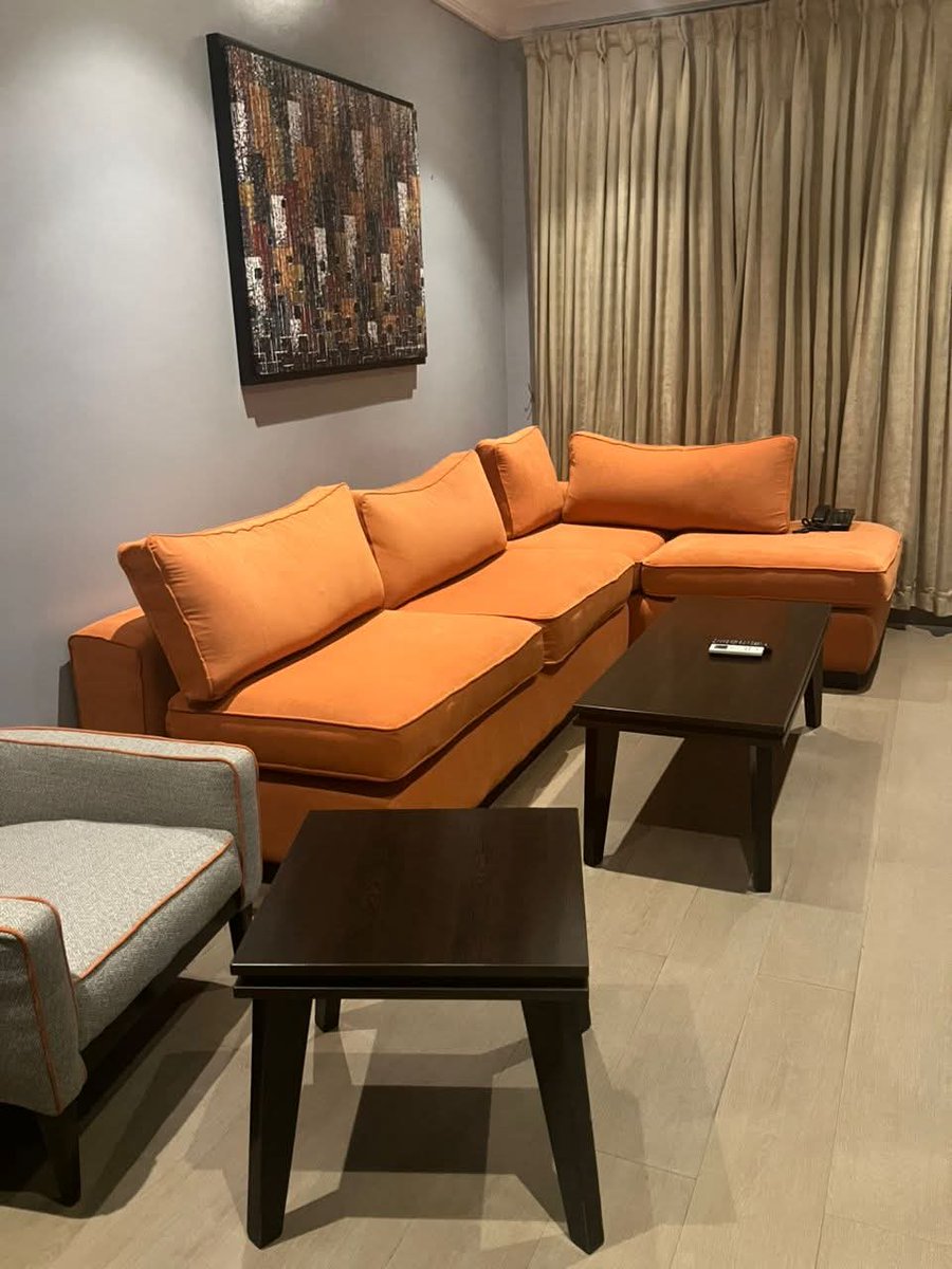 tudorhouseng1's tweet image. Good Day we are introducing our comfortable Executive Suite to you , click here 👉tinyurl.com/p3zcwsv4  to book for one now. #booknow #hospitality #teamtudorhousehotel #lekkihotels #lagoshotels 🥛☕️🥤🍽️🍴🍹🍾🥂🏊‍♀️🏩