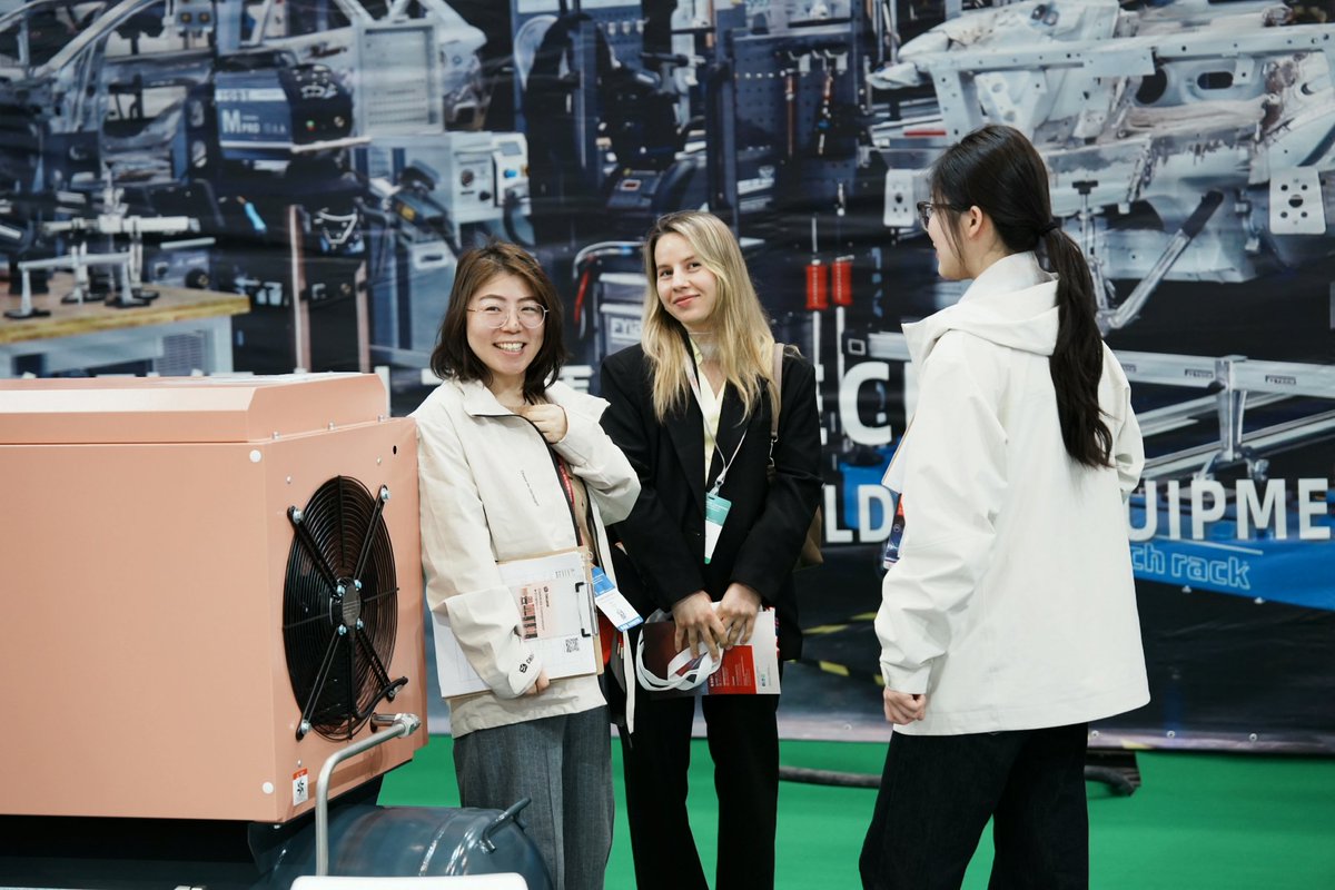chanuncomp2025's tweet image. Day 1 of Beijing AMR.
Thank you to everyone who stopped by. 
We had a great chat and glad to support stable, reliable compressors for auto service industry. 

📍 Booth: B1-C27

📅 Apr. 13-15, 2026

#AMR #modification #screwcompressor #CHANUNCompressor
chanuncompressor.com