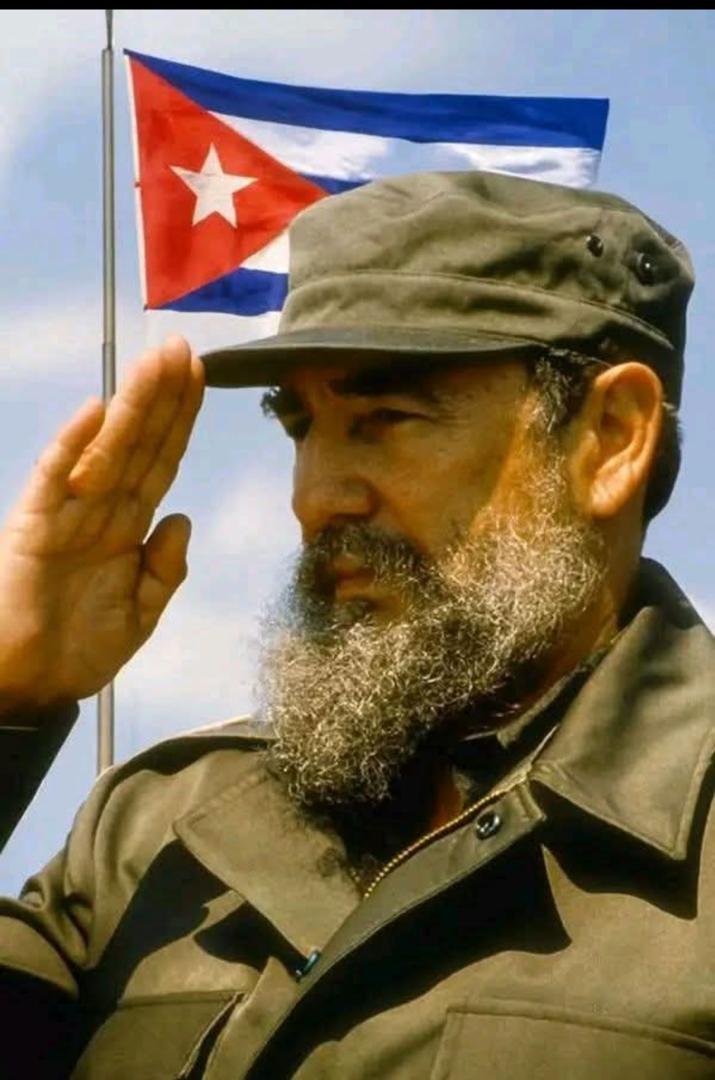 conenca2's tweet photo. #Fidel: "El proceso de construcción y crecimiento del Partido implica un diálogo permanente con las masas. El Partido se reserva el derecho a seleccionar a sus militantes, pero atento el oído al sentir y a las opiniones de aquellas". 
#100AñosConFidel https://t.co/L0bwAc1tSf
